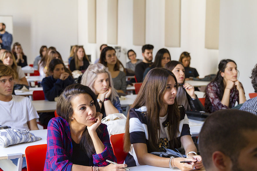 Becas IED Madrid para Másteres de Diseño, Comunicación y Moda 2018