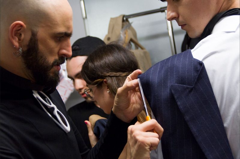 Los diseñadores que darán nombre al futuro de la moda en España desfilaron sus colecciones en el Parque del Retiro // FOTOS